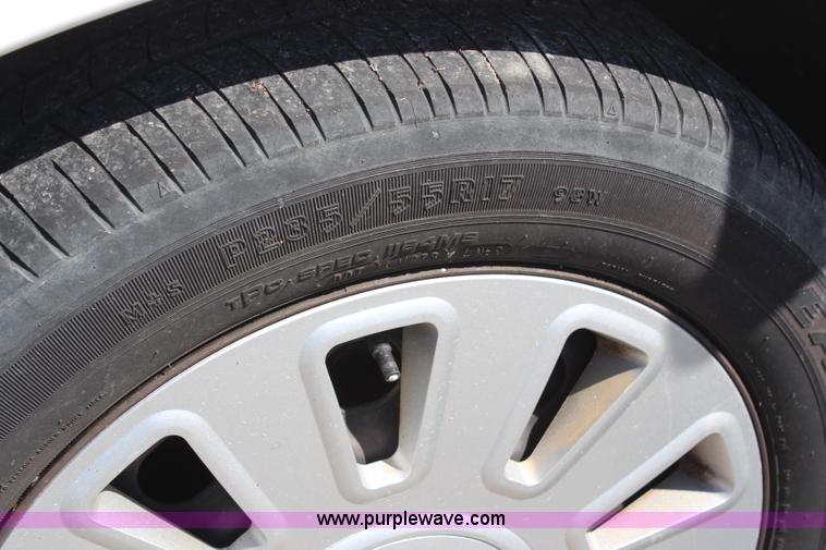 image for item H6989 2006 Ford Crown Victoria Police Interceptor