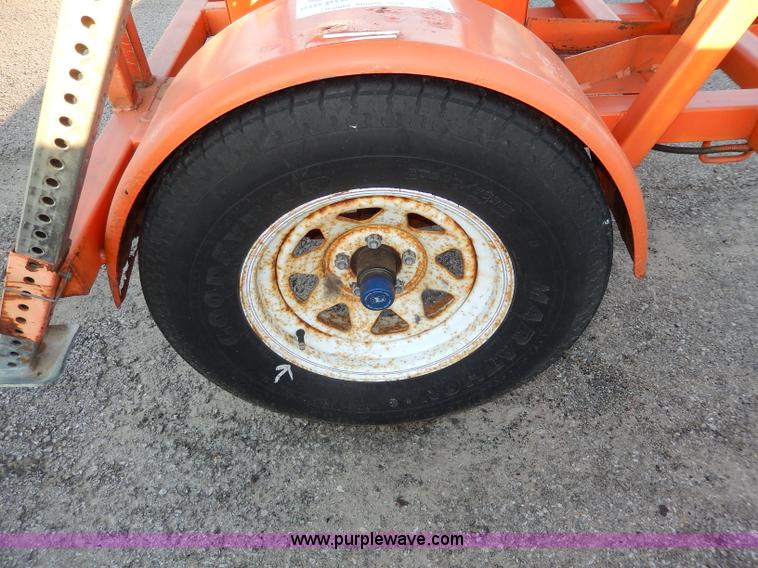 image for item H9702 Wanco arrow board