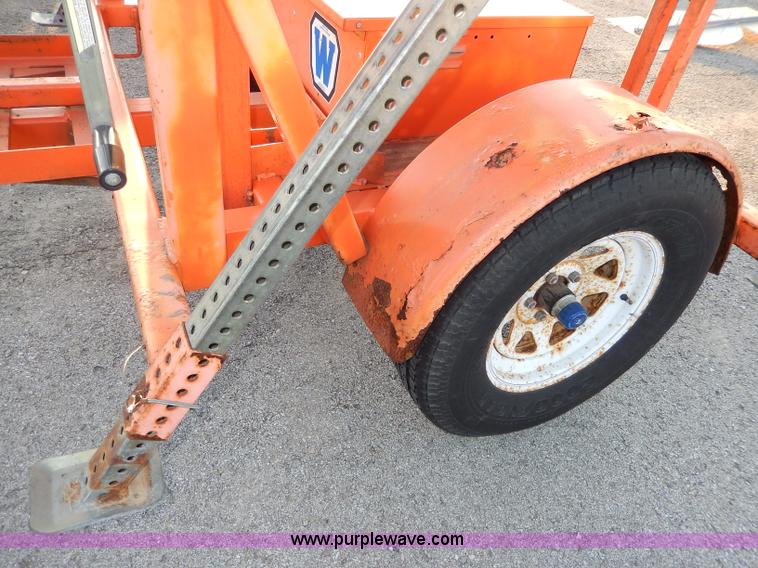 image for item H9702 Wanco arrow board