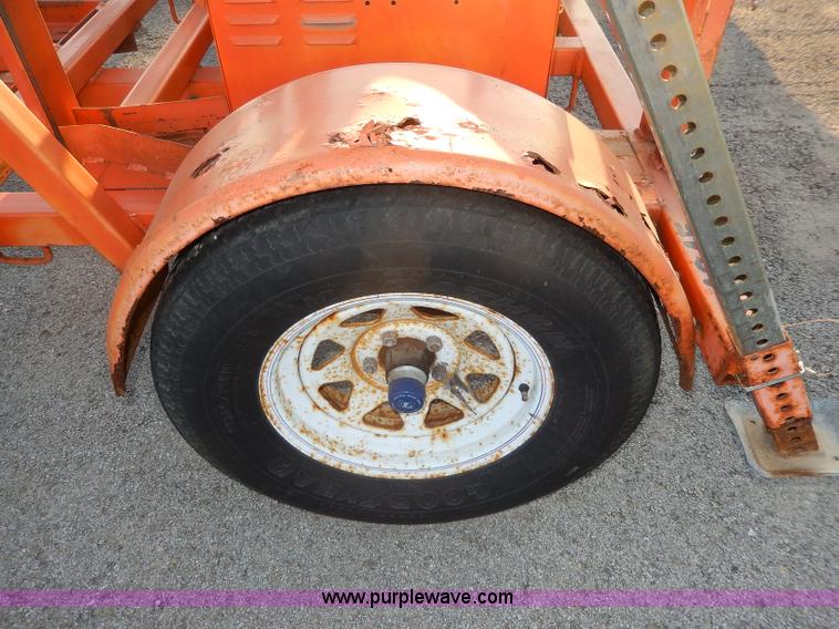 image for item H9702 Wanco arrow board