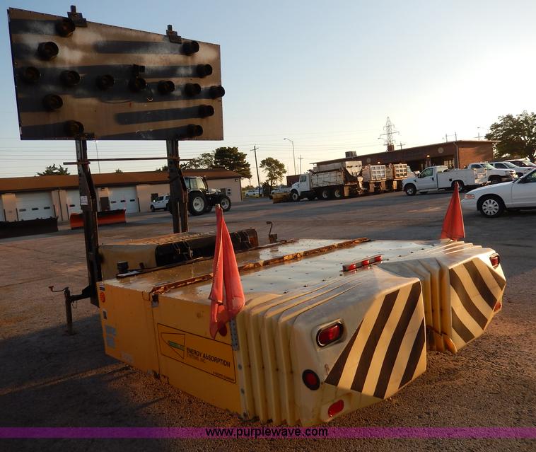 Crash energy absorption attenuator in Topeka, KS Item H9703 sold