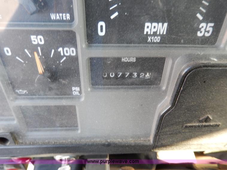 image for item H9706 2000 International 4900 dump truck