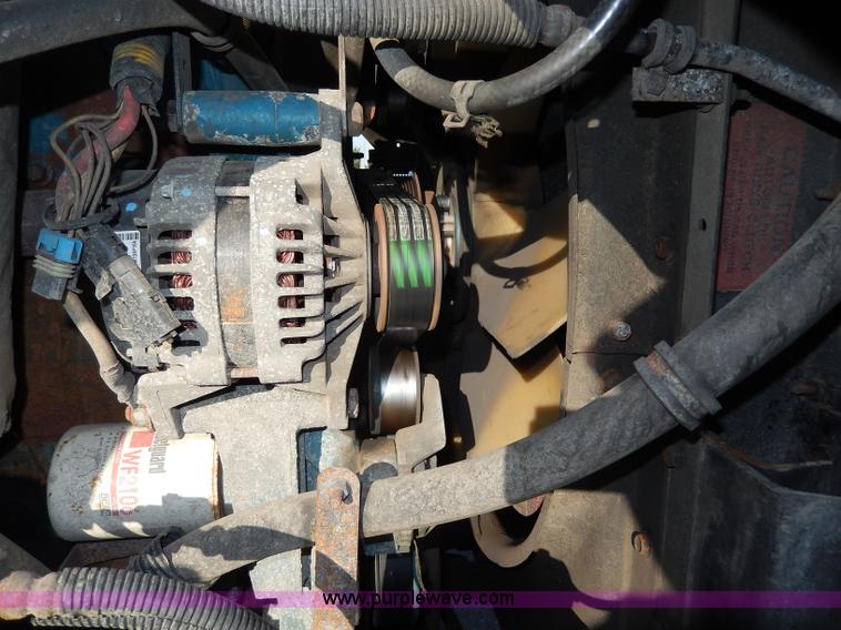 image for item H9706 2000 International 4900 dump truck