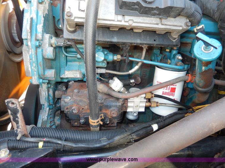 image for item H9707 2001 International 4900 dump truck