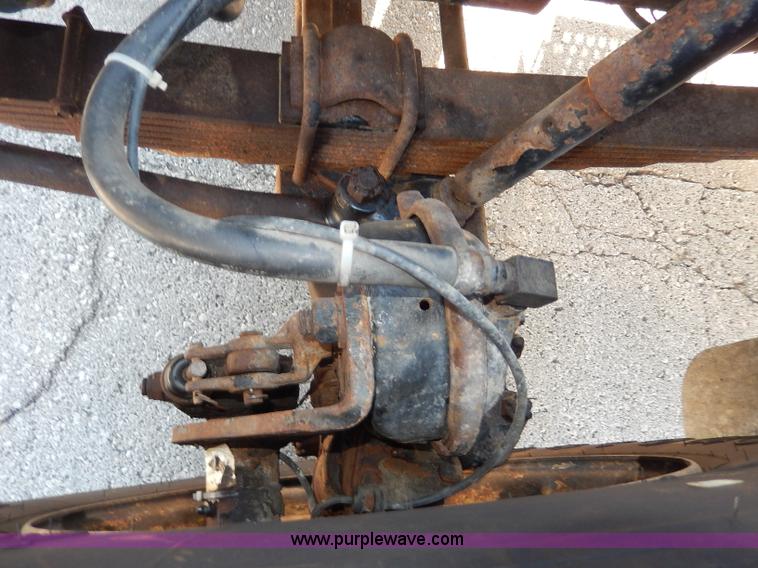 image for item H9707 2001 International 4900 dump truck