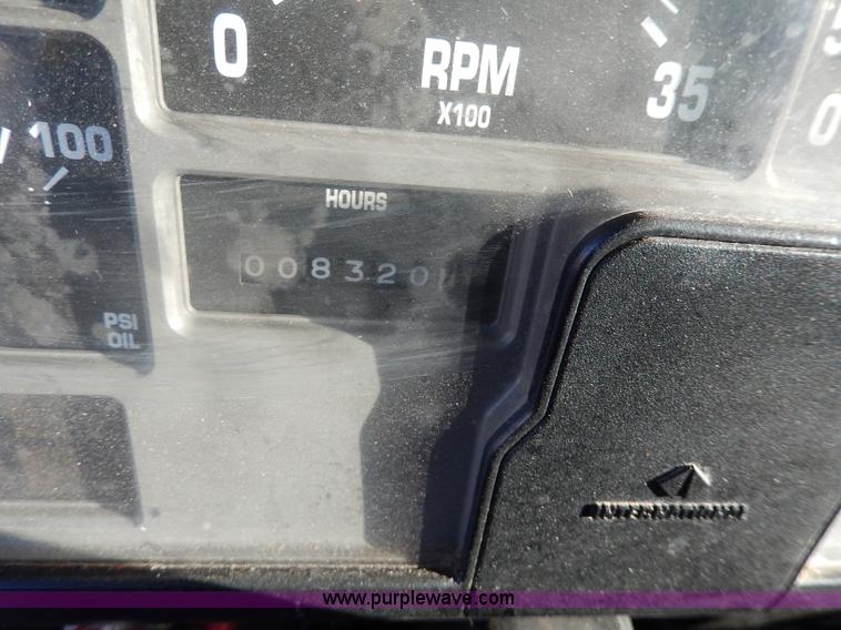 image for item H9708 2000 International 4900 dump truck