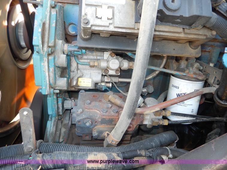 image for item H9708 2000 International 4900 dump truck