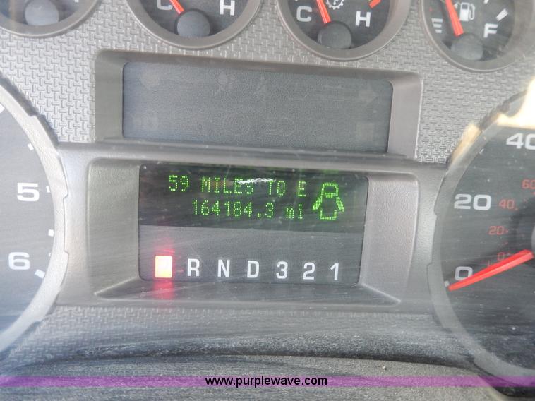 image for item H9709 2008 Ford F250 Super Duty XLT utility truck