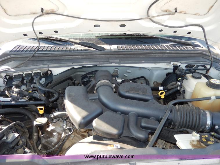 image for item H9709 2008 Ford F250 Super Duty XLT utility truck