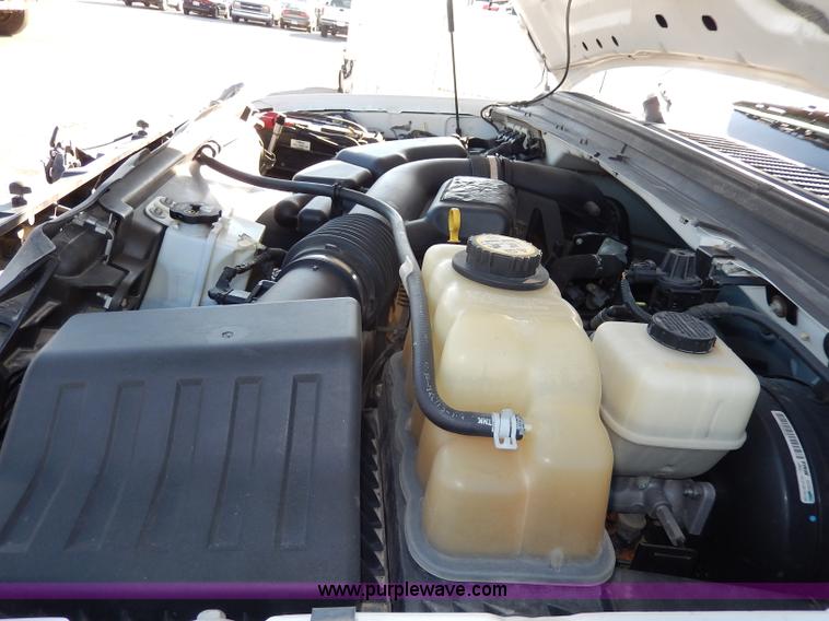 image for item H9709 2008 Ford F250 Super Duty XLT utility truck