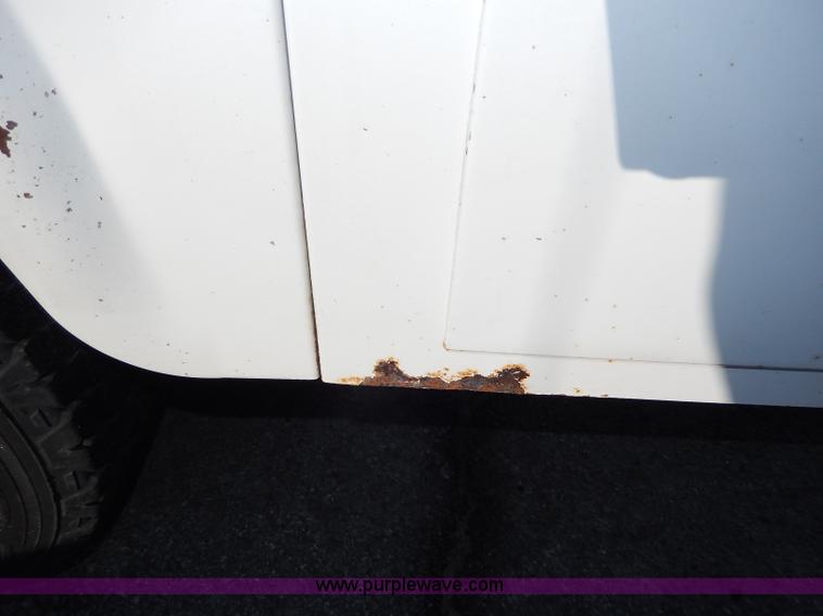 image for item H9709 2008 Ford F250 Super Duty XLT utility truck