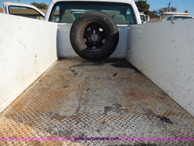 image for item H9709 2008 Ford F250 Super Duty XLT utility truck