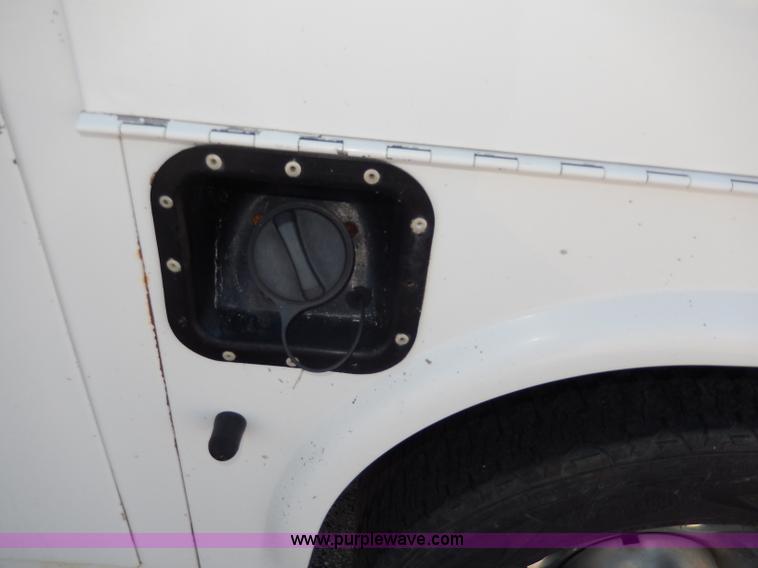 image for item H9709 2008 Ford F250 Super Duty XLT utility truck