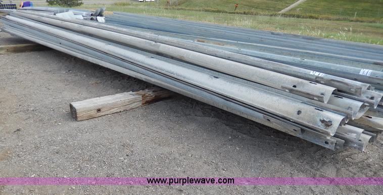 image for item H9716 (20) guard rail sections