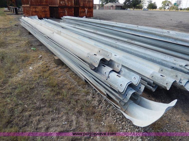 image for item H9716 (20) guard rail sections
