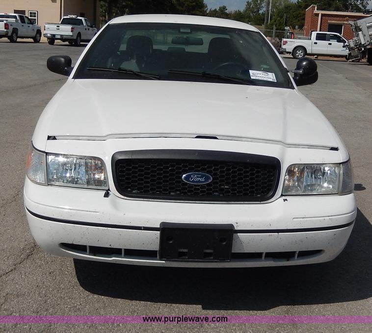 image for item H9729 2010 Ford Crown Victoria Police Interceptor