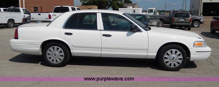 image for item H9729 2010 Ford Crown Victoria Police Interceptor