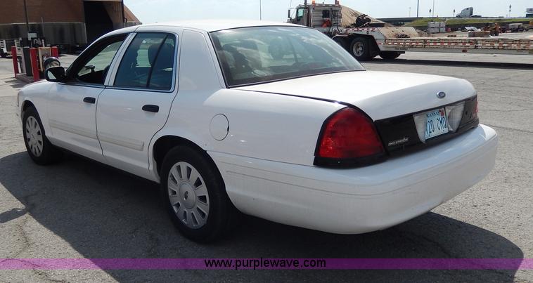 image for item H9729 2010 Ford Crown Victoria Police Interceptor