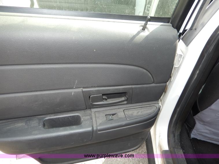 image for item H9729 2010 Ford Crown Victoria Police Interceptor