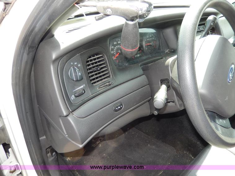 image for item H9729 2010 Ford Crown Victoria Police Interceptor