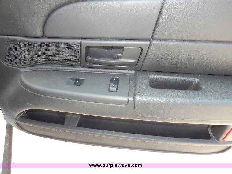 image for item H9729 2010 Ford Crown Victoria Police Interceptor