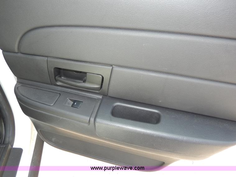 image for item H9729 2010 Ford Crown Victoria Police Interceptor