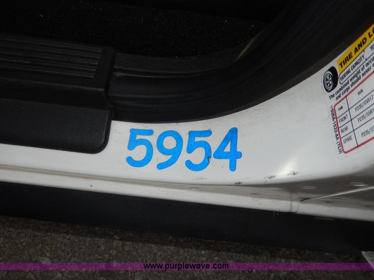 image for item H9729 2010 Ford Crown Victoria Police Interceptor