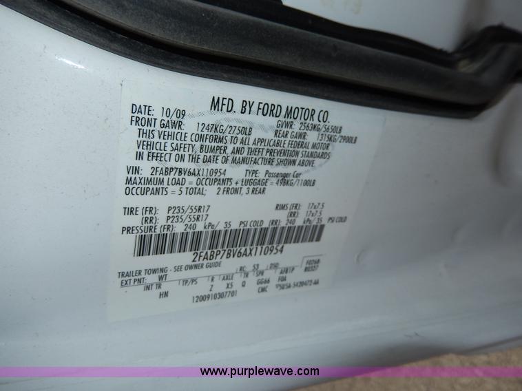 image for item H9729 2010 Ford Crown Victoria Police Interceptor