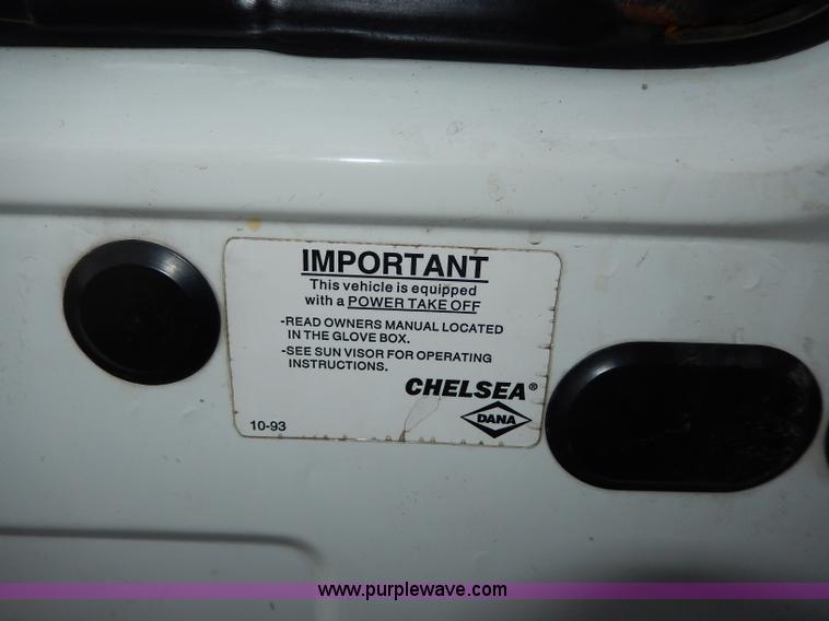 image for item H9730 1999 International 4900 dump truck