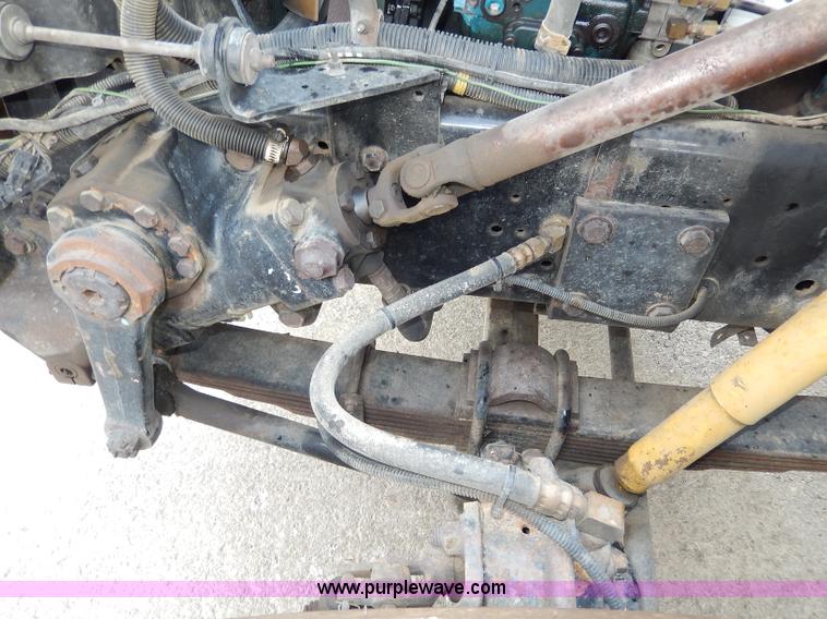 image for item H9730 1999 International 4900 dump truck