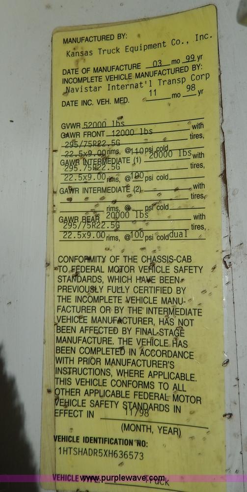 image for item H9730 1999 International 4900 dump truck