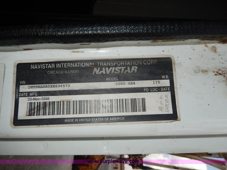 image for item H9730 1999 International 4900 dump truck