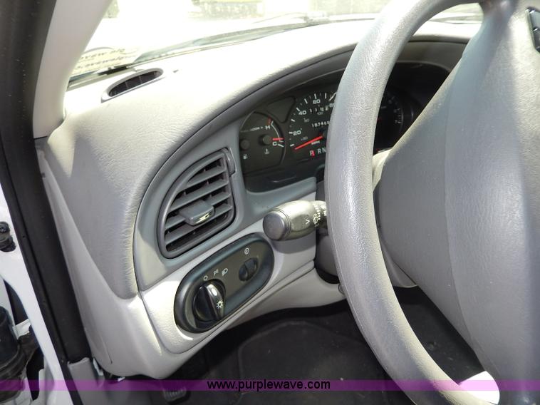 image for item H9734 2003 Ford Taurus SE