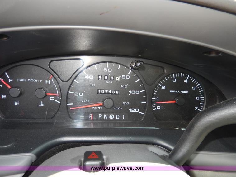 image for item H9734 2003 Ford Taurus SE