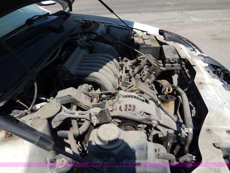 image for item H9734 2003 Ford Taurus SE