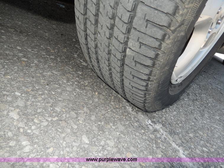 image for item H9734 2003 Ford Taurus SE