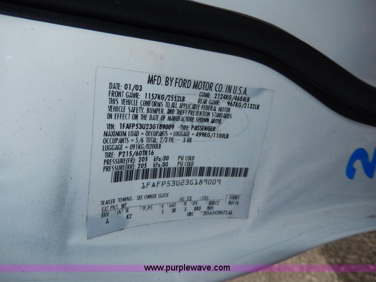 image for item H9734 2003 Ford Taurus SE
