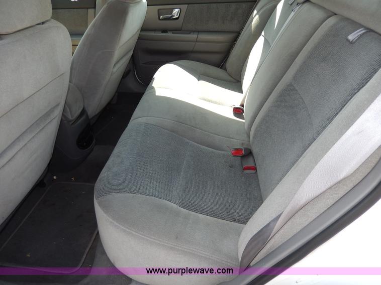 image for item H9735 2000 Ford Taurus SE SVG