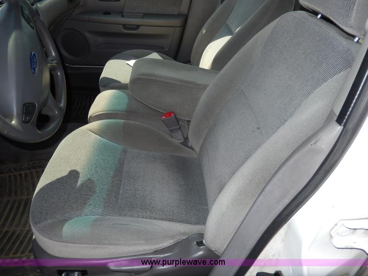 image for item H9735 2000 Ford Taurus SE SVG