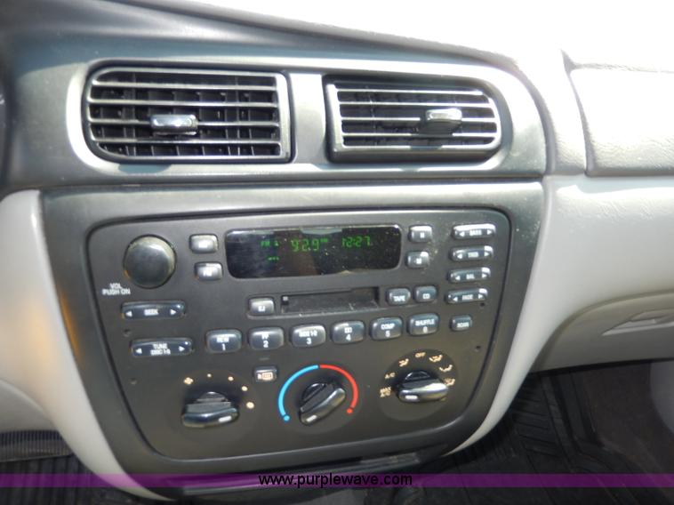 image for item H9735 2000 Ford Taurus SE SVG