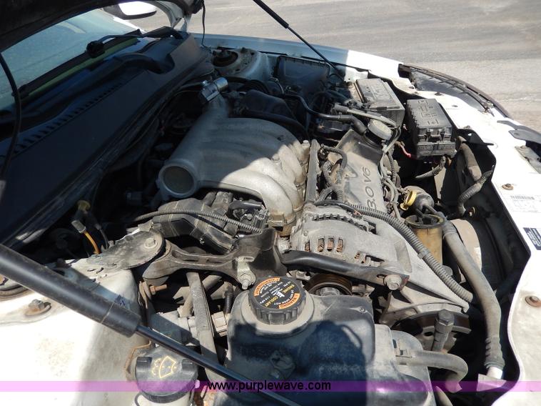 image for item H9735 2000 Ford Taurus SE SVG