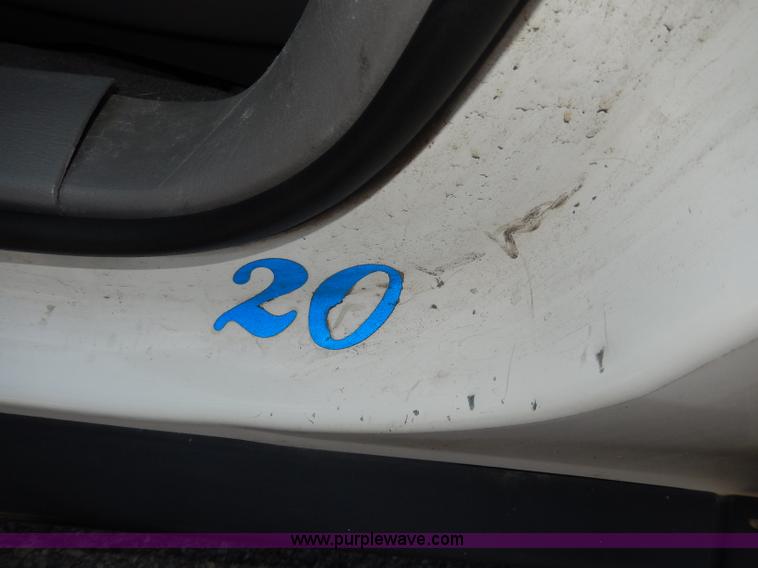 image for item H9735 2000 Ford Taurus SE SVG