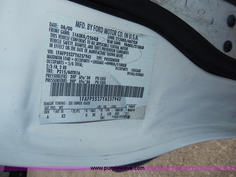 image for item H9735 2000 Ford Taurus SE SVG