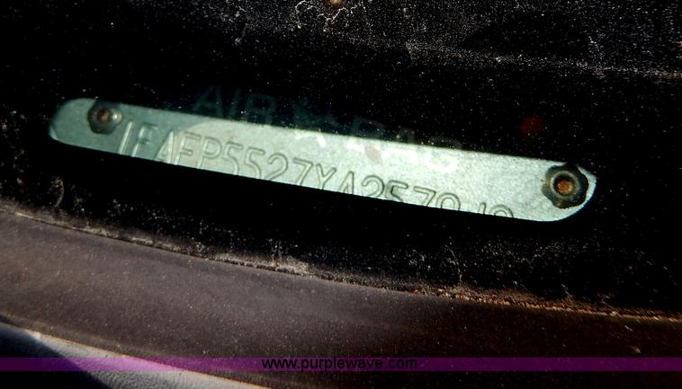 image for item H9735 2000 Ford Taurus SE SVG