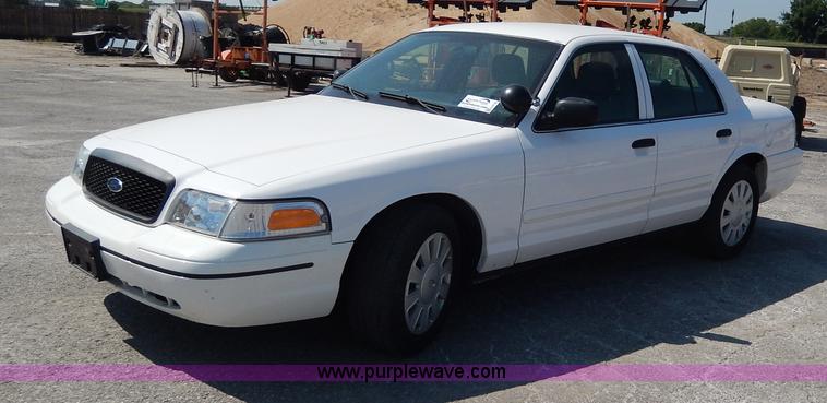 image for item H9736 2008 Ford Crown Victoria Police Interceptor