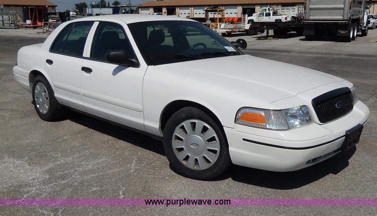 image for item H9736 2008 Ford Crown Victoria Police Interceptor