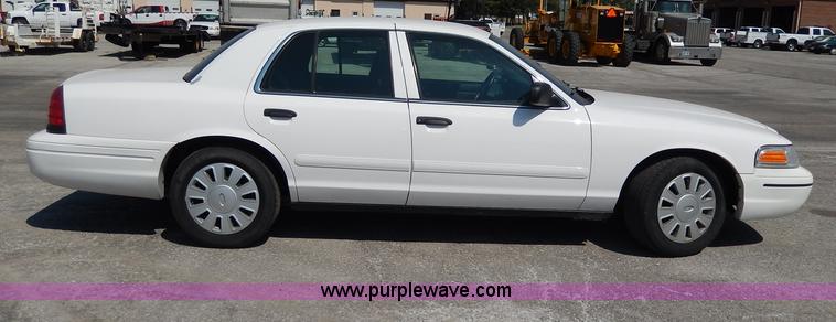 image for item H9736 2008 Ford Crown Victoria Police Interceptor