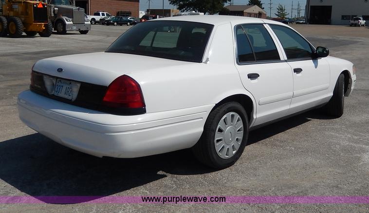 image for item H9736 2008 Ford Crown Victoria Police Interceptor