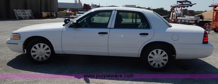 image for item H9736 2008 Ford Crown Victoria Police Interceptor