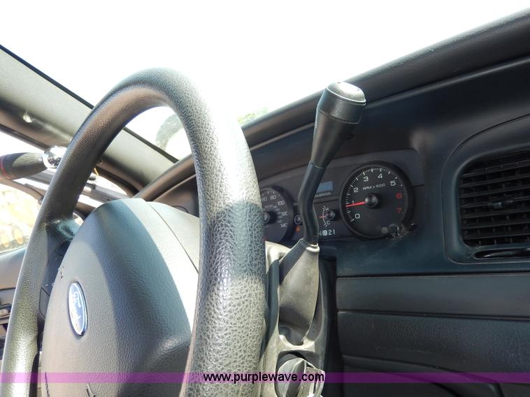 image for item H9736 2008 Ford Crown Victoria Police Interceptor